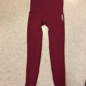 Gymshark Seamless Leggings in Beet Red (S)